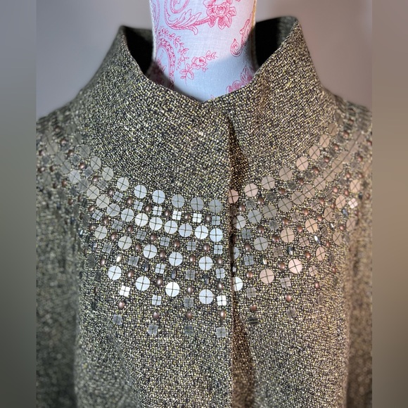 Ellen Tracy Metallic Tweed Cape Jacket with Beaded Collar – Elegant Swing Fit - Picture 5 of 11